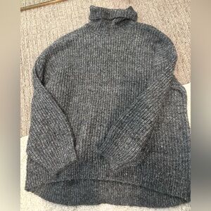 Grey Old Navy oversized turtleneck sweater #winterknits